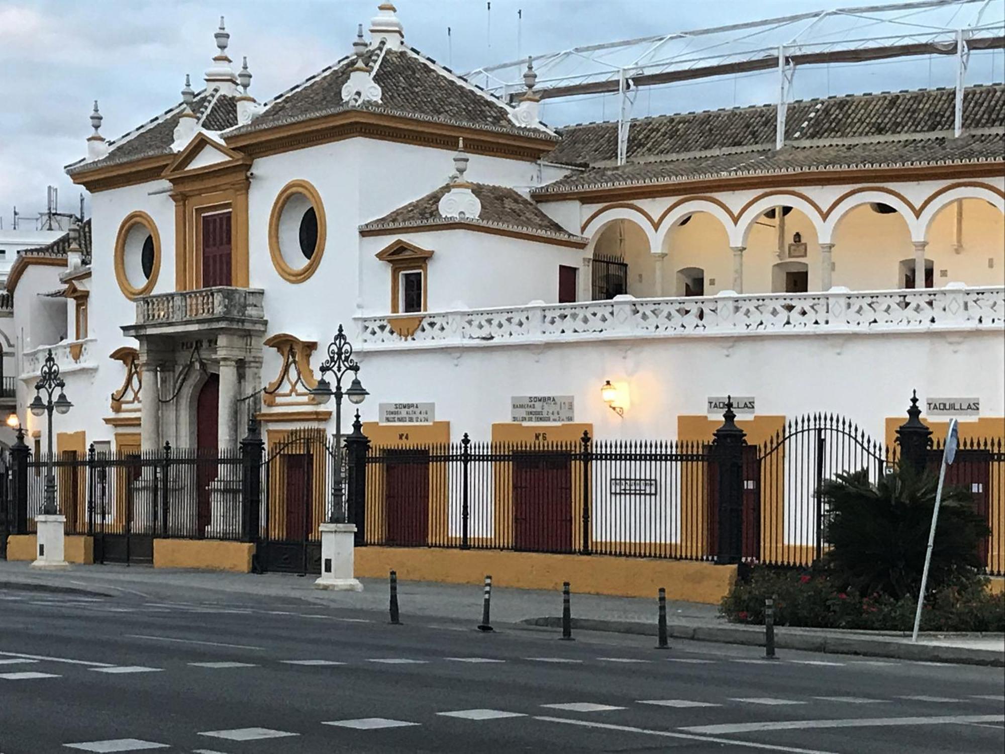Ad21Sevilla - Suite Exteriör bild